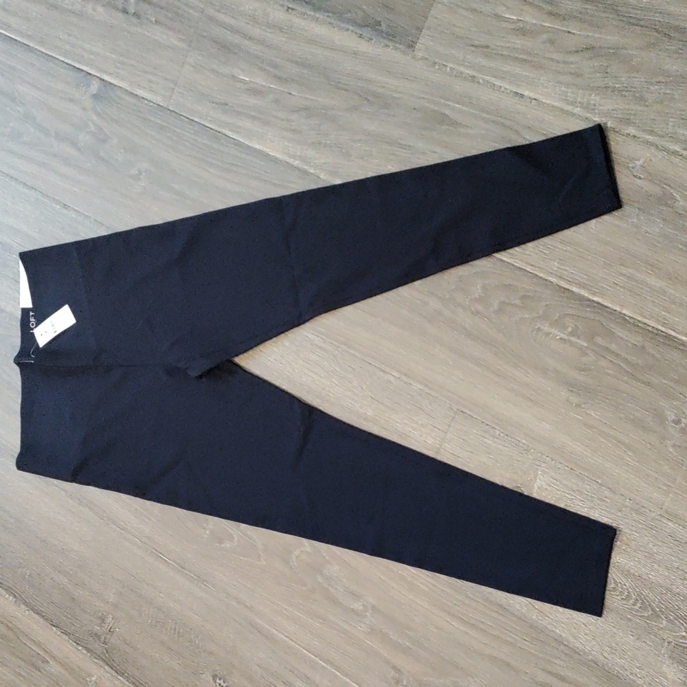 LOFT LIGHT WEIGHT LEGGINGS